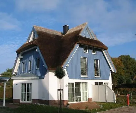 Holiday home Ferienhaus Likedeeler Weg 23 Zingst
